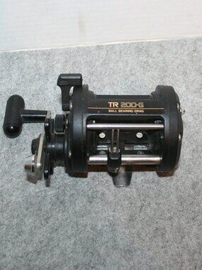 Vtg. Shimano TRN-200G Triton Graphite Levelwind Reel RIGHT HAND